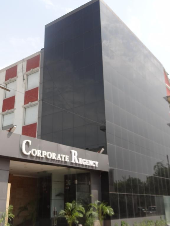 Corporate Regency Hotel New Delhi Bagian luar foto