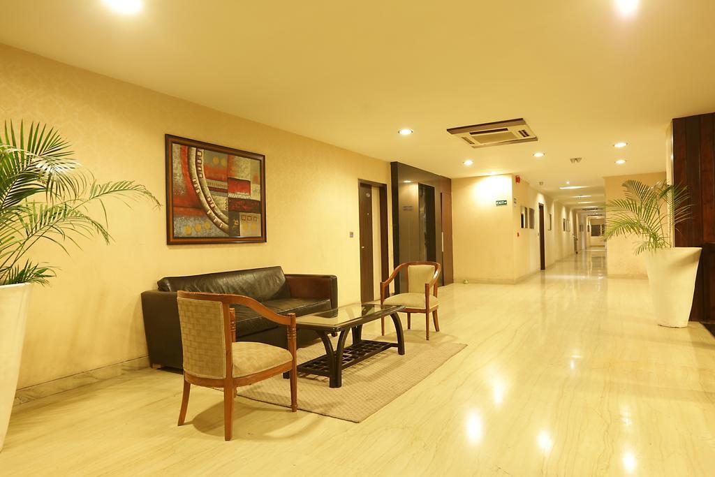 Corporate Regency Hotel New Delhi Bagian luar foto