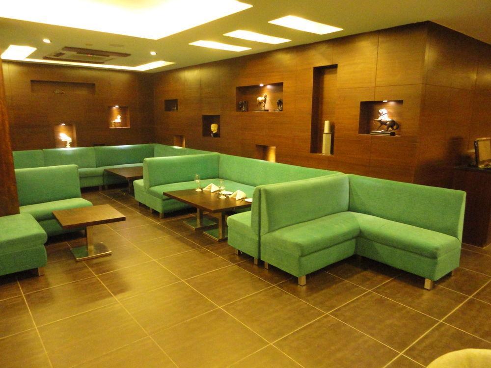 Corporate Regency Hotel New Delhi Bagian luar foto