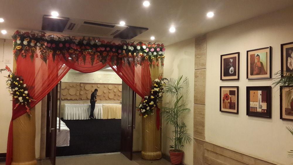 Corporate Regency Hotel New Delhi Bagian luar foto