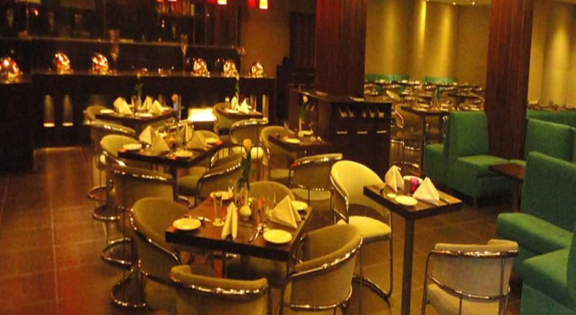Corporate Regency Hotel New Delhi Bagian luar foto