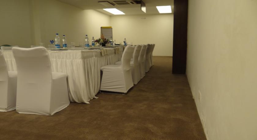 Corporate Regency Hotel New Delhi Bagian luar foto
